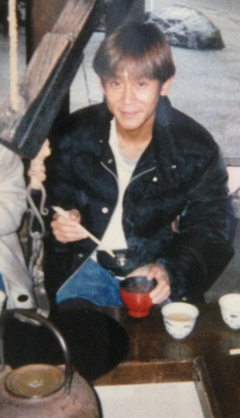 オリジナル基礎化粧品の開発と販売